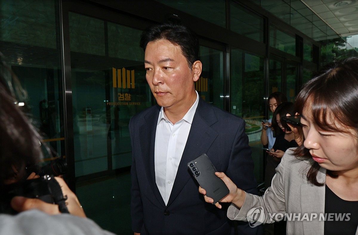 김성훈 전 경호처 차장 내란특검 출석