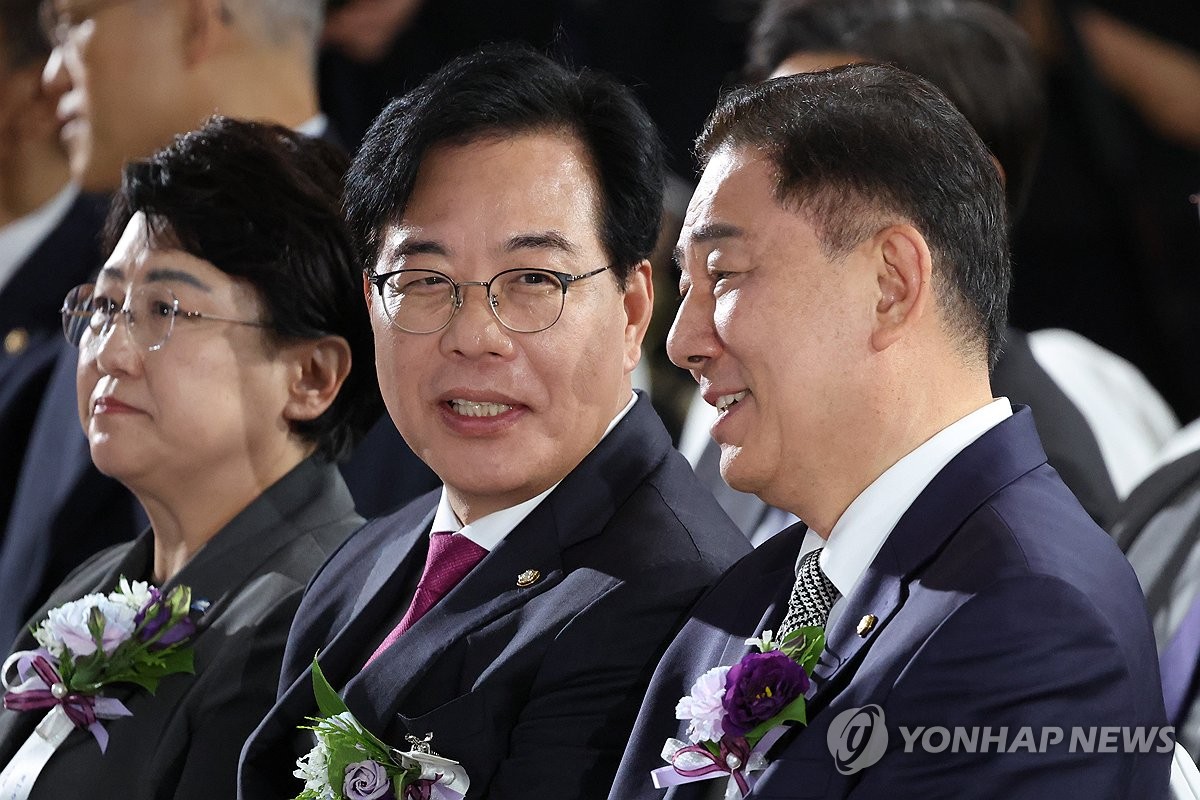 대화하는 김병기-송언석 원내대표