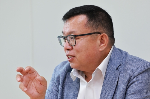 연합뉴스와 인터뷰 중인 전인범 전 특전사령관