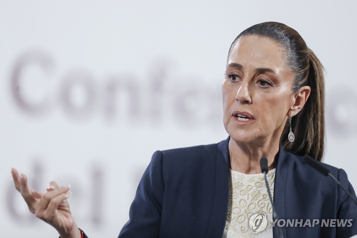30일(현지시간) 정례 기자회견하는 클라우디아 셰인바움 멕시코 대통령