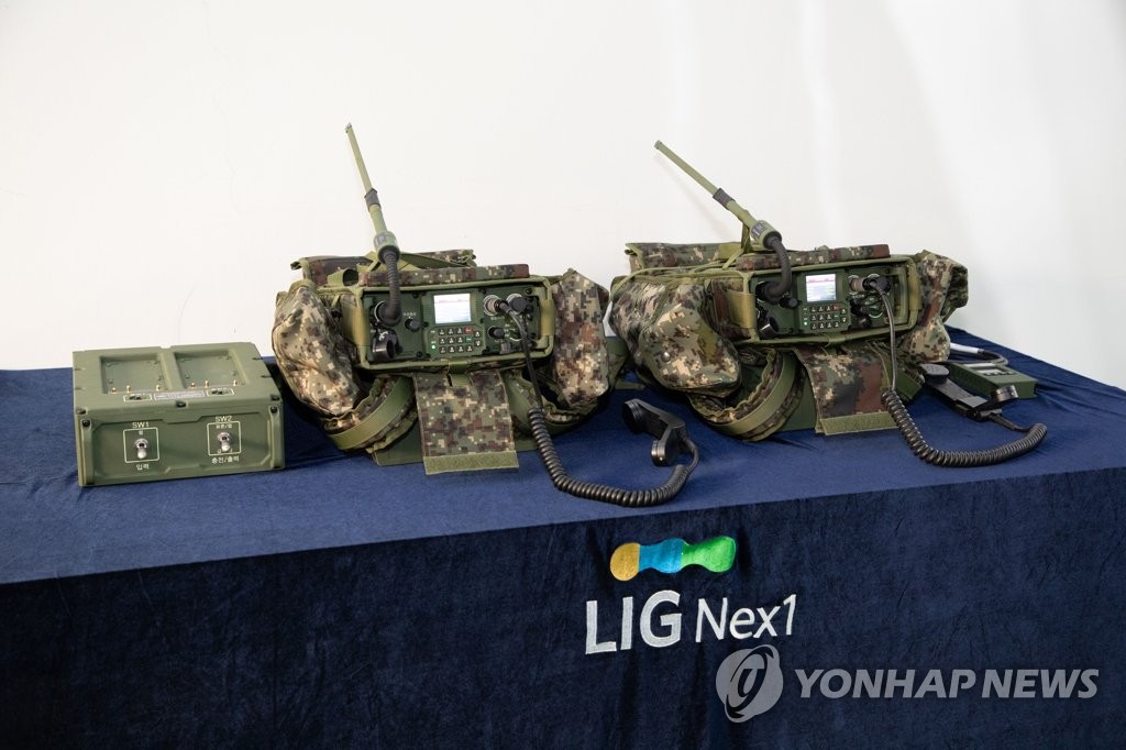 LIG넥스원이 2021년 공개한 '차세대 군용 무전기' TMMR 