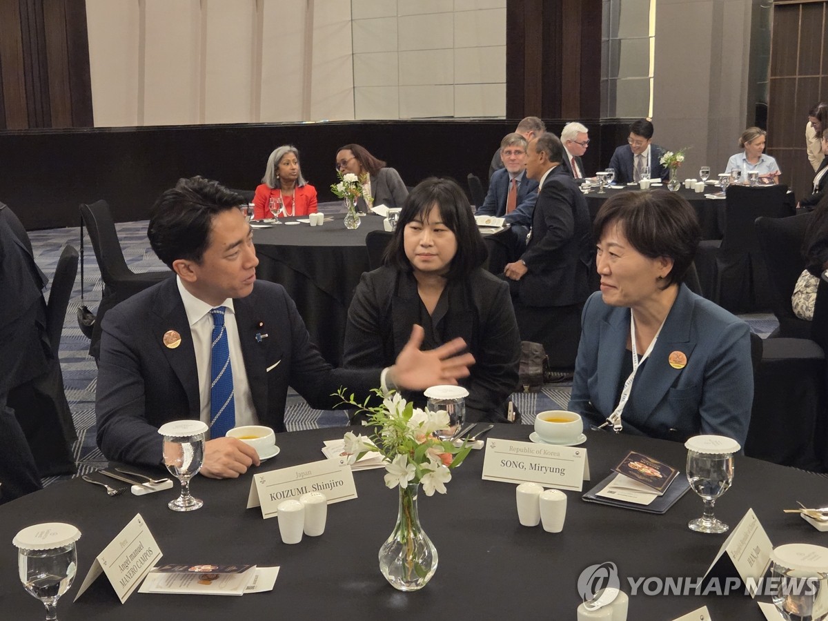 대화하는 송미령 장관-일본 농림수산상
