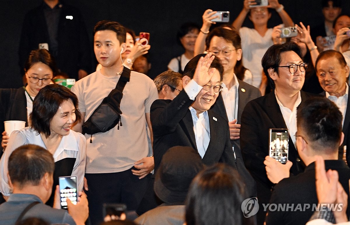 영화관 찾은 이재명 대통령