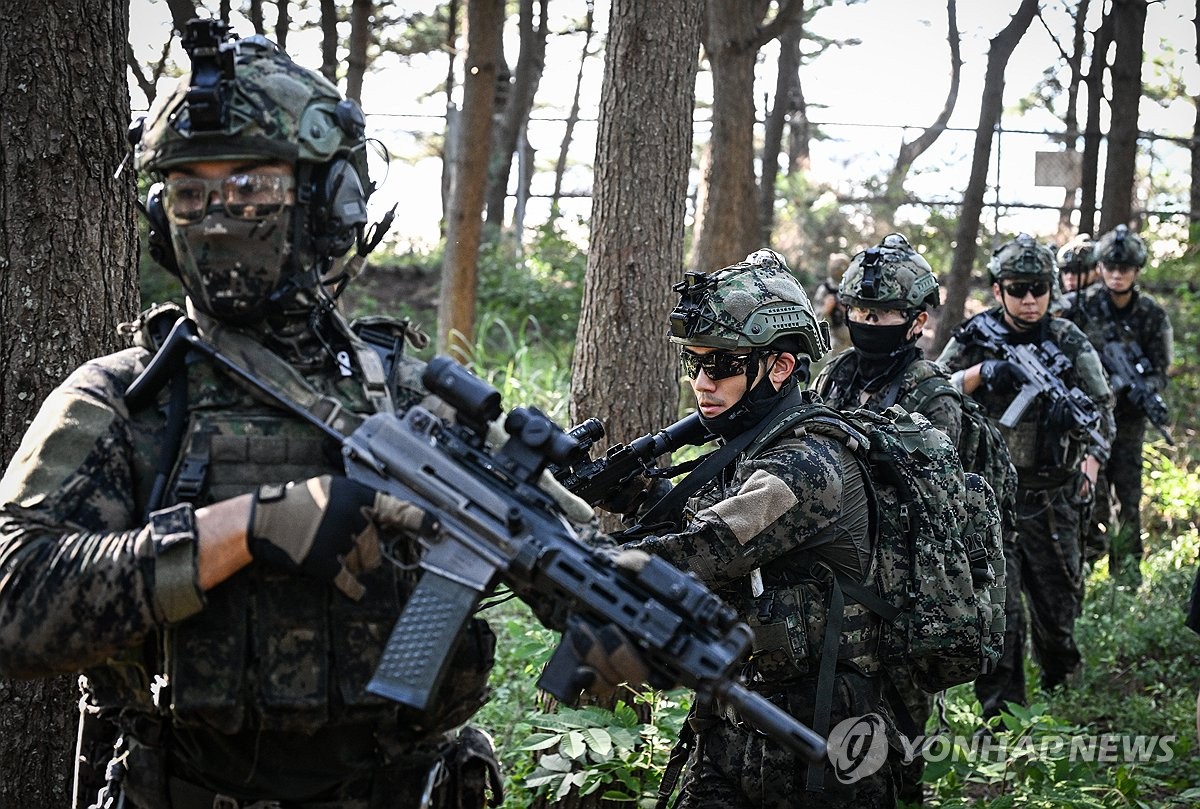 한미연합 해상침투훈련 실시한 특전사
