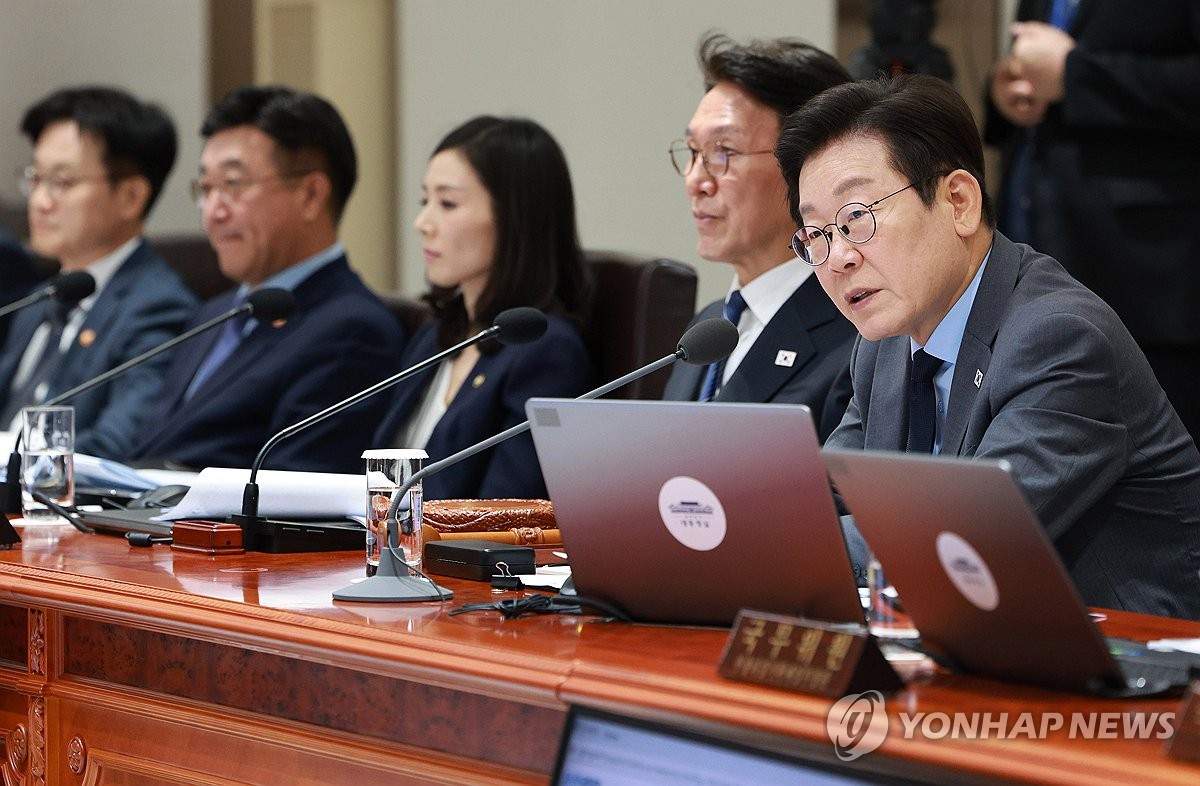 민생경제 회복·안정 대책 토론, 발언하는 이재명 대통령