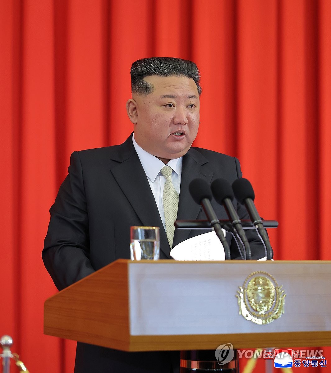 북한, 국기게양식 및 중앙선서모임 진행