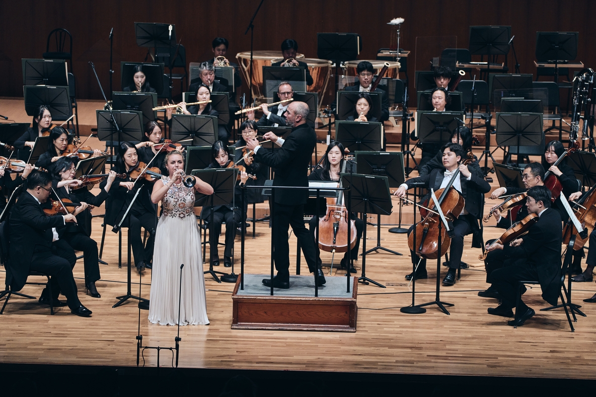 트럼페터 마틸다 로이드의 연주 모습