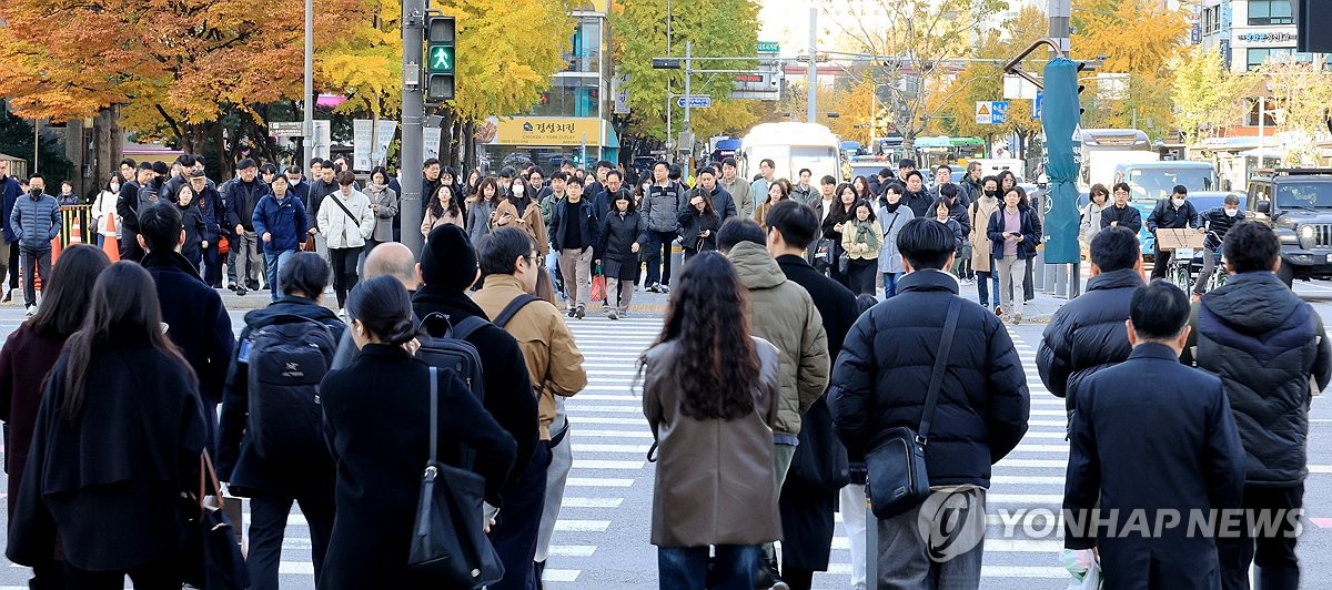 보행자의 날, 출근하는 시민들