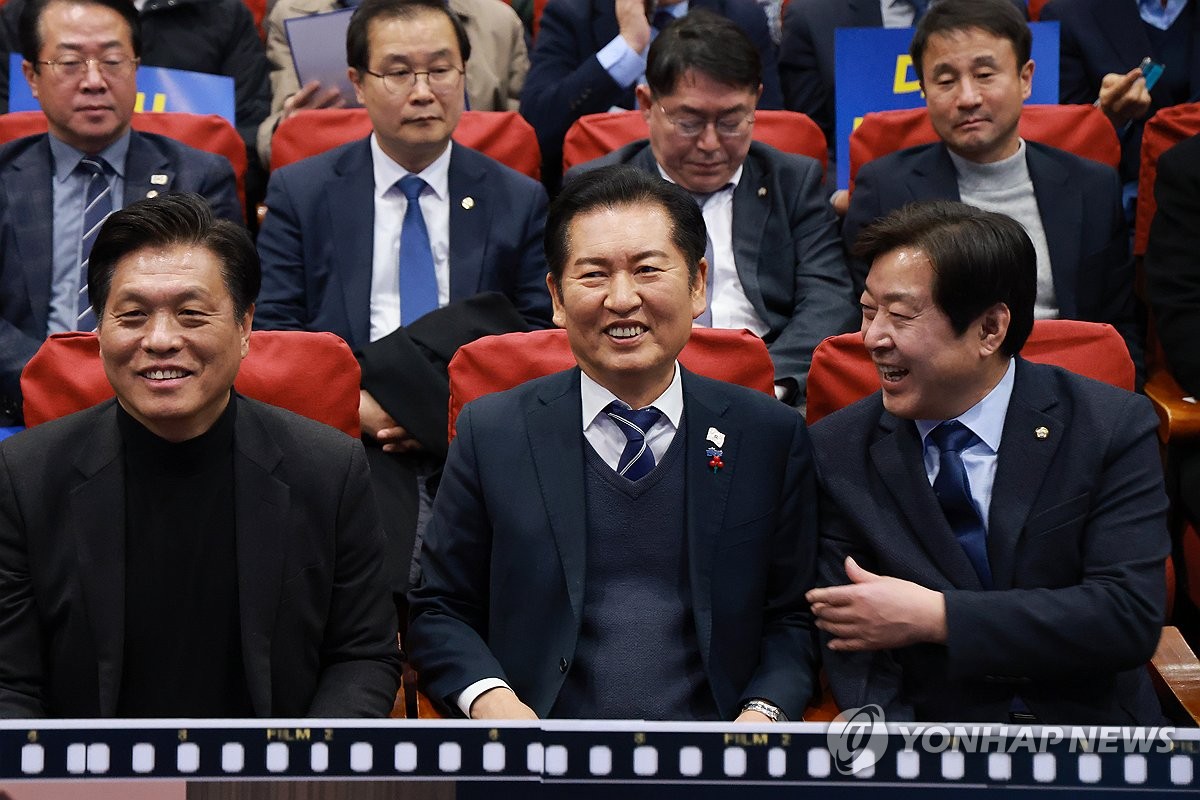 계엄사태 1년 특별좌담회 참석한 정청래 대표