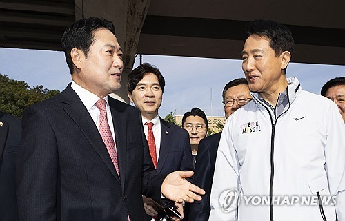 인사하는 장동혁 대표와 오세훈 서울시장
